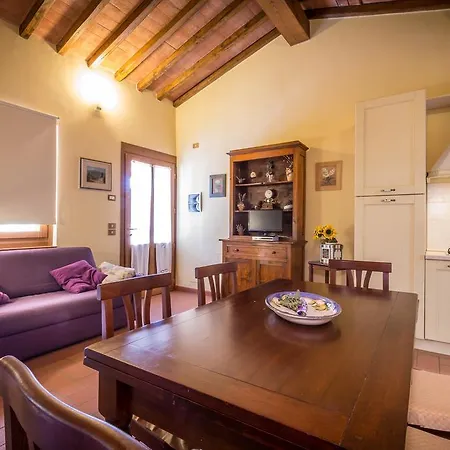 Podere Casalino مزرعة للإقامة ريغلو