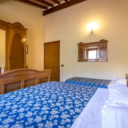 Podere Casalino ファームステイ レッジェッロ